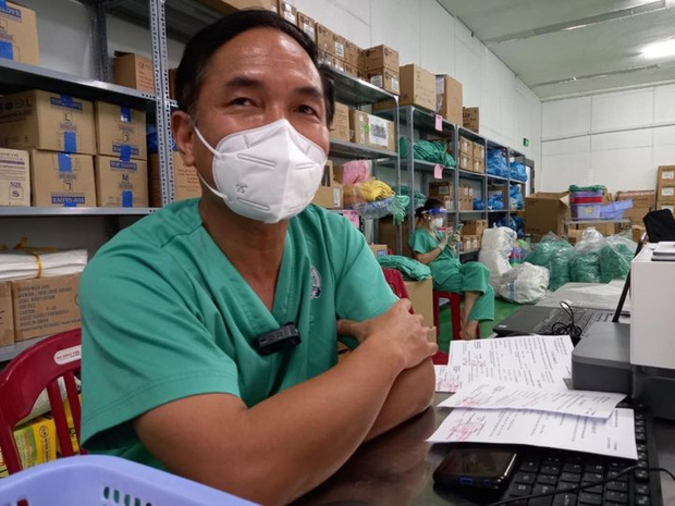 Khâm liệm bệnh nhân COVID-19 xong, y bác sĩ nhìn sang nhau ai cũng khóc-1