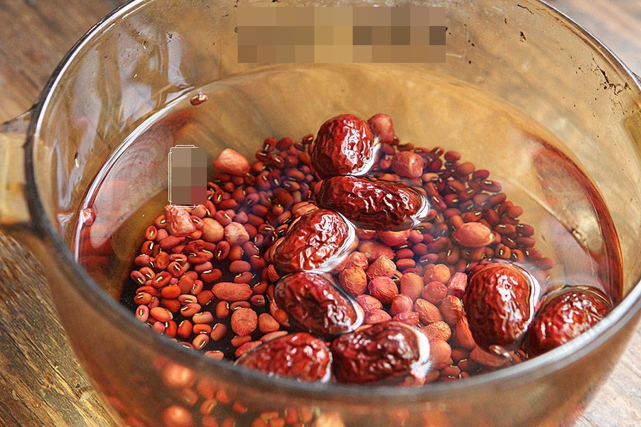 Trời lạnh, phụ nữ thông minh thường uống món canh ngũ sắc đỏ này, vừa dễ hấp thu dinh dưỡng lại phòng thiếu máu, cải thiện lão hóa da hiệu quả-6