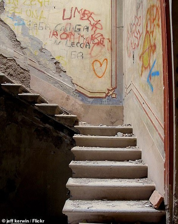 Biệt phủ ma” giữa lòng nước Ý: Từ công trình hoành tráng bậc nhất đến địa điểm bỏ hoang sau án mạng khủng khiếp của gia chủ hoàng tộc-5