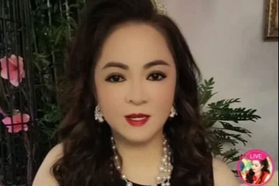 Bà Phương Hằng phát ngôn gây tranh cãi: 