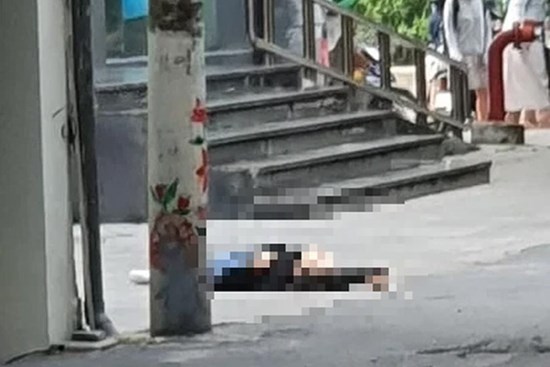 Hà Nội: Người phụ nữ trẻ rơi từ tòa nhà văn phòng xuống đất tử vong, y tế đang lấy mẫu test COVID-19