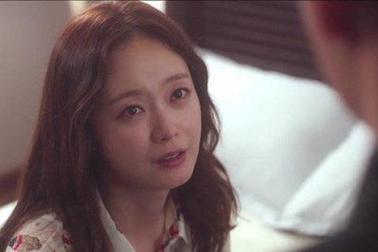 Bạn trai lương tháng hơn 30 triệu nhưng rất keo kiệt với tôi, một lần tìm đến tận nhà nhìn lên tường, tôi quyết định cưới anh