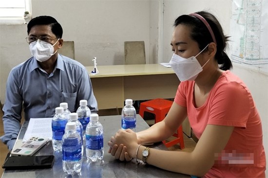 Bí thư phường xin lỗi người phụ nữ bị cưỡng chế đưa đi xét nghiệm Covid-19