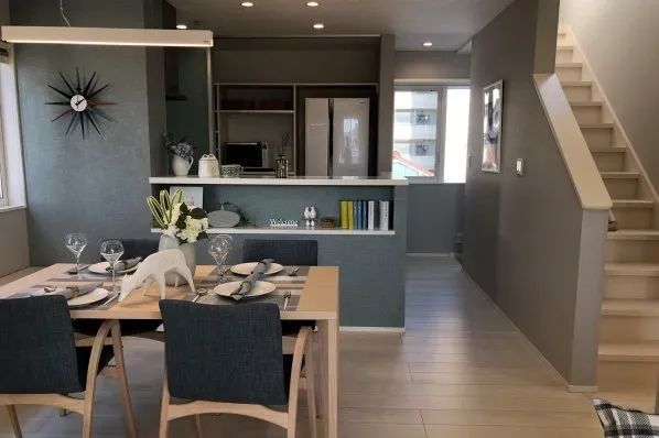 Kiểu nhà dành cho những cặp vợ chồng sống cùng bố mẹ, vừa gần gũi vừa đảm bảo được sự riêng tư và tránh cãi vã-16