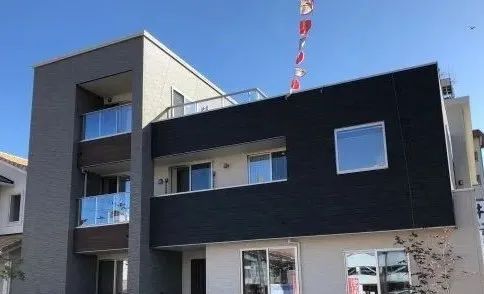 Kiểu nhà dành cho những cặp vợ chồng sống cùng bố mẹ, vừa gần gũi vừa đảm bảo được sự riêng tư và tránh cãi vã-19