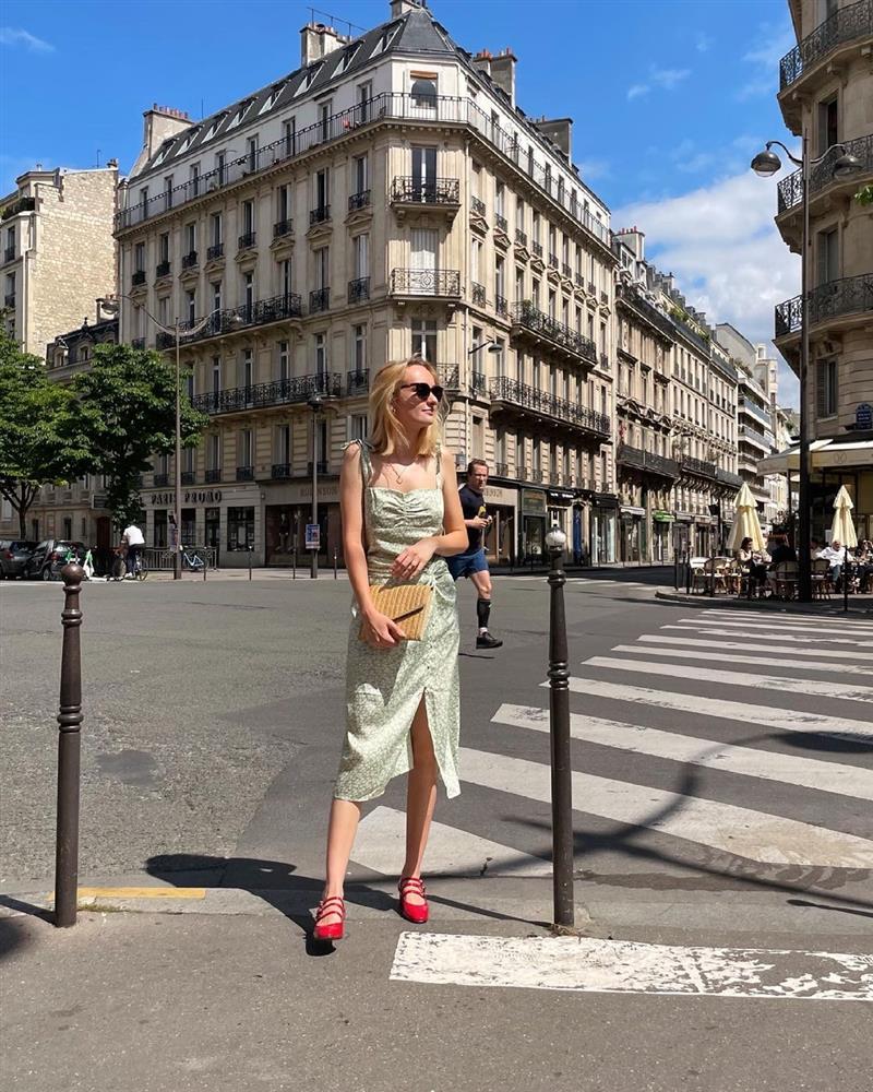 Nàng người Pháp nghiện váy gợi ý một loạt công thức xinh tươi, lãng mạn để chị em mặc đẹp suốt 4 mùa-7