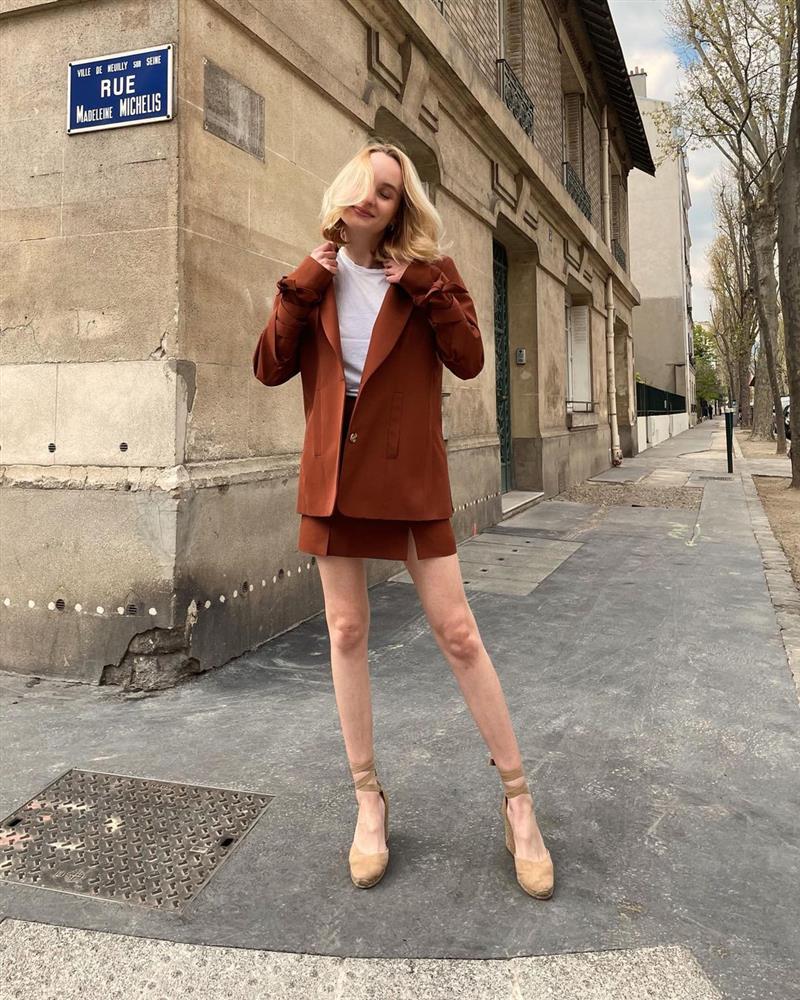 Nàng người Pháp nghiện váy gợi ý một loạt công thức xinh tươi, lãng mạn để chị em mặc đẹp suốt 4 mùa-20