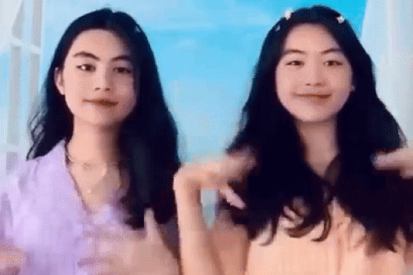Con gái út nhà MC Quyền Linh gây sốt nhờ nhan sắc nổi bật không kém chị gái dù mới 13 tuổi-4