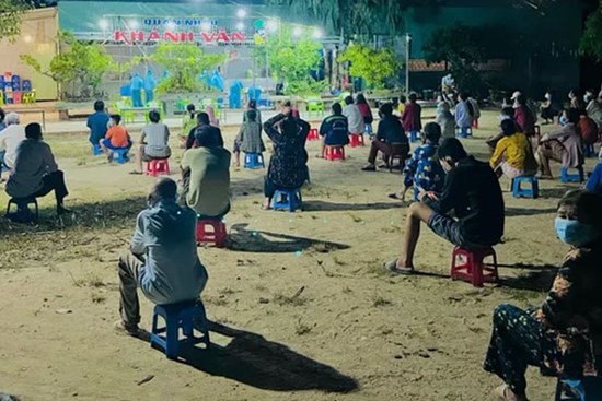 Tự uống thuốc hạ sốt vì nghĩ chỉ viêm họng, nữ điều dưỡng F0 khiến 68 người ở bệnh viện thành F1