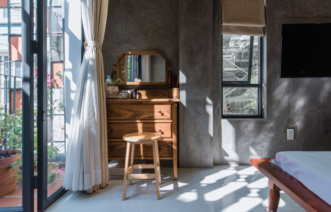 Xiêu lòng với ngôi nhà 30m2 sâu trong hẻm nhỏ Sài Gòn, mặt tiền toàn gạch gốm hút gió và ánh sáng trên cả tuyệt vời-12