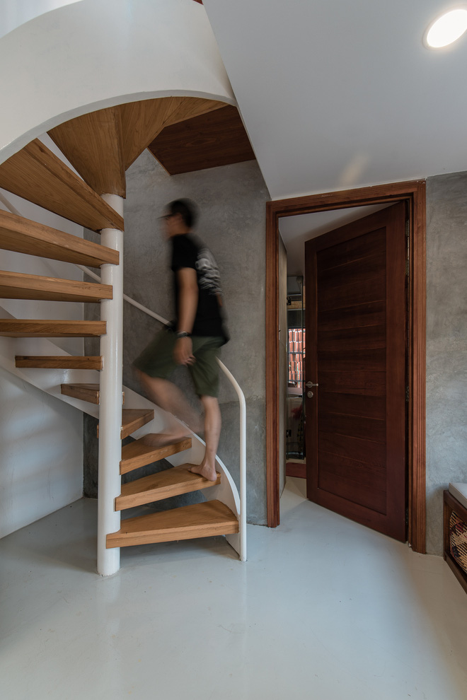 Xiêu lòng với ngôi nhà 30m2 sâu trong hẻm nhỏ Sài Gòn, mặt tiền toàn gạch gốm hút gió và ánh sáng trên cả tuyệt vời-17