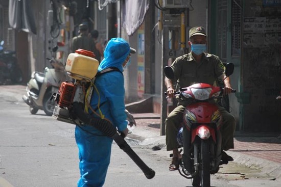 Hà Nội tìm người đến BV Việt Đức sau khi phát hiện ca dương tính với Sars-CoV-2