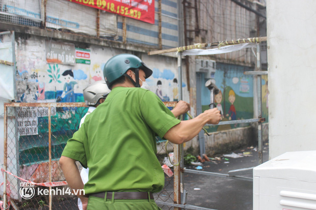 Nhiều tuyến đường lớn ở TP.HCM bắt đầu gỡ bỏ chốt chặn: Chiếc áo chắp vá đã được cởi bỏ, chúng tôi vui mừng lắm”-13