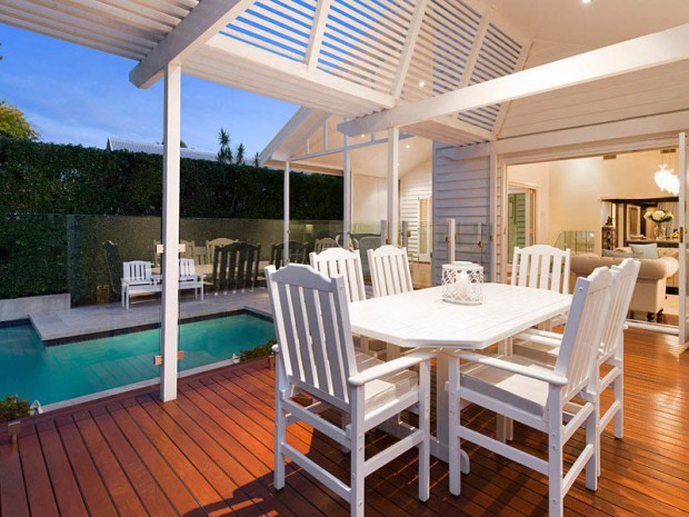 Những ban công trước nhà kiểu mẫu cho bạn góc thư giãn tuyệt vời sau một ngày làm việc mệt mỏi-17