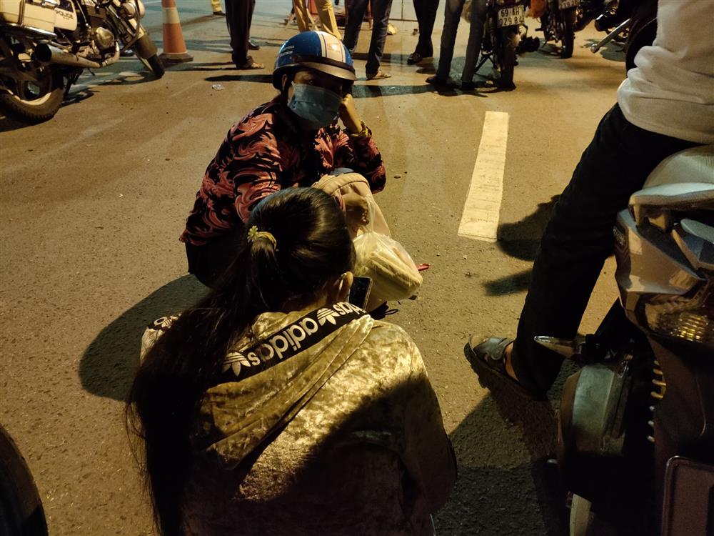 Người dân về quê tránh dịch dồn ứ ở cửa ngõ phía Tây TP.HCM-6