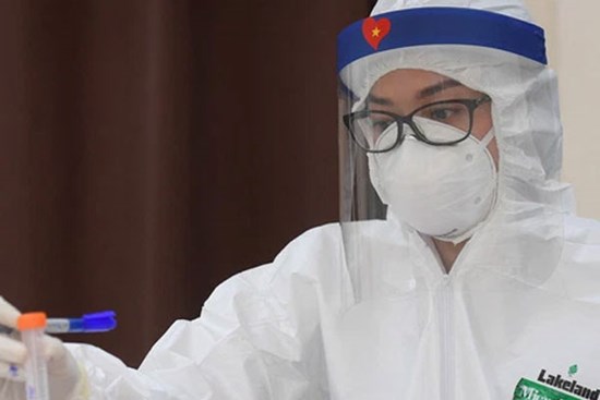 Phú Thọ phát hiện 14 nhân viên y tế dương tính với SARS-CoV-2