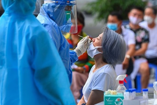 Nguy cơ bùng dịch tại Hà Nội khi liên tiếp phát hiện ca cộng đồng