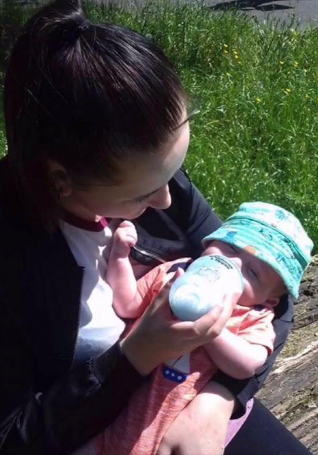 Mẹ thường tới nhà chơi, con gái sinh nghi rồi phát hiện chuyện động trời giữa bà và bạn trai mình từ 2 năm trước đến giờ-2