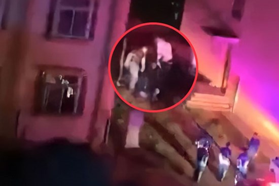 Nam sinh tốt bụng bị bạn cùng phòng đâm hơn 100 nhát dao, hung thủ hé lộ nguyên nhân ngược đời khiến ai nấy lạnh người