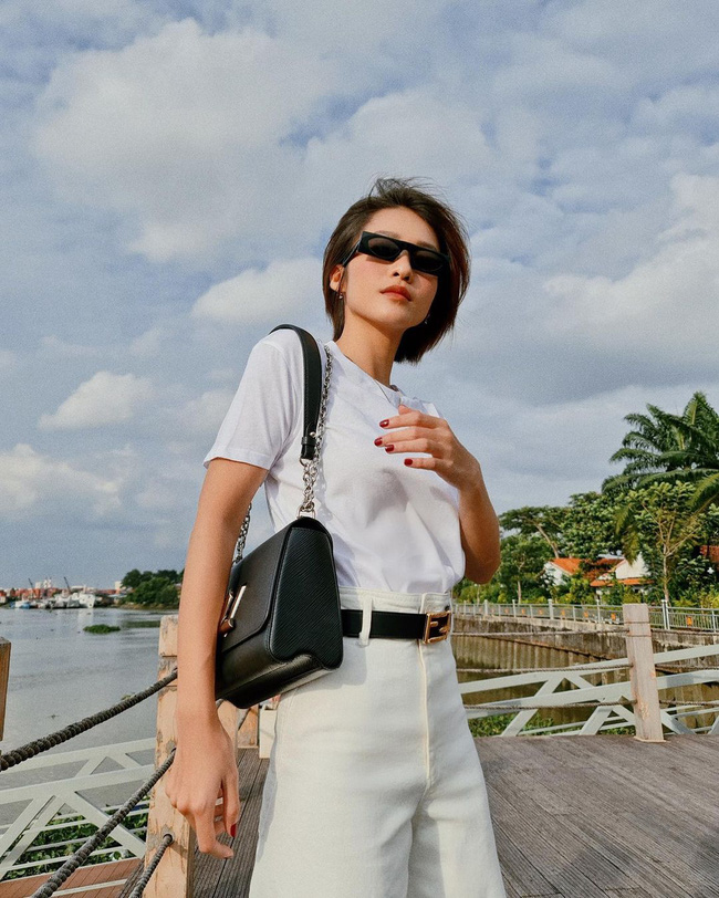 Dành cho lúc không biết mặc gì: 12 cách mix đồ đen - trắng của sao Việt giúp chị em trông sành điệu khỏi nghĩ-1