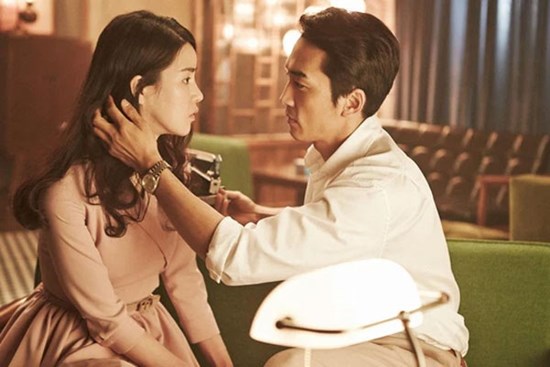 Sau khi ly hôn 1 tháng cô vợ nhận được tin nhắn chuyển khoản của chồng cũ, số tiền khó hiểu và lý do của anh mới nhức nhối!