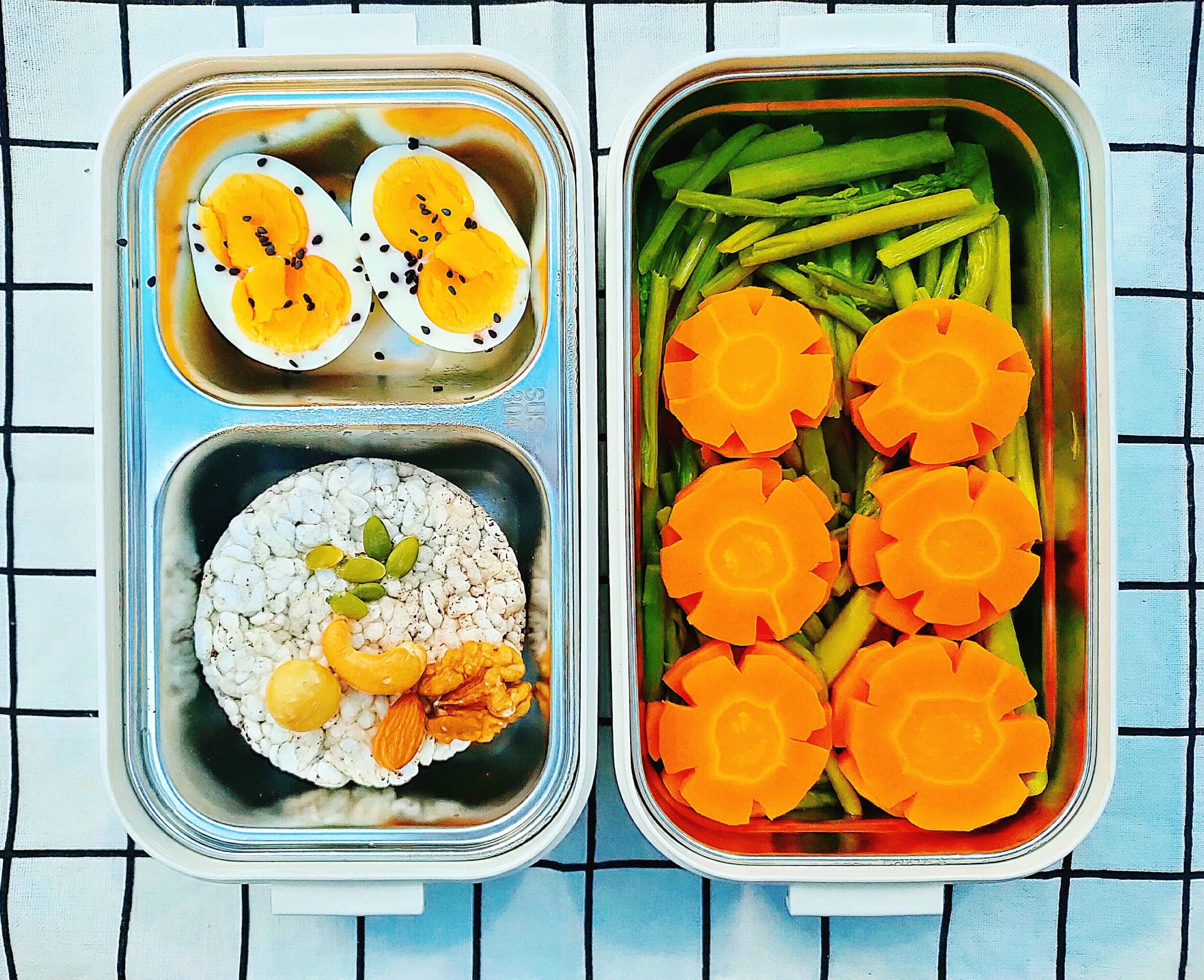 Phát thèm với cơm hộp mẹ 9X mang đi làm, rực rỡ như tranh còn bổ, rẻ-15