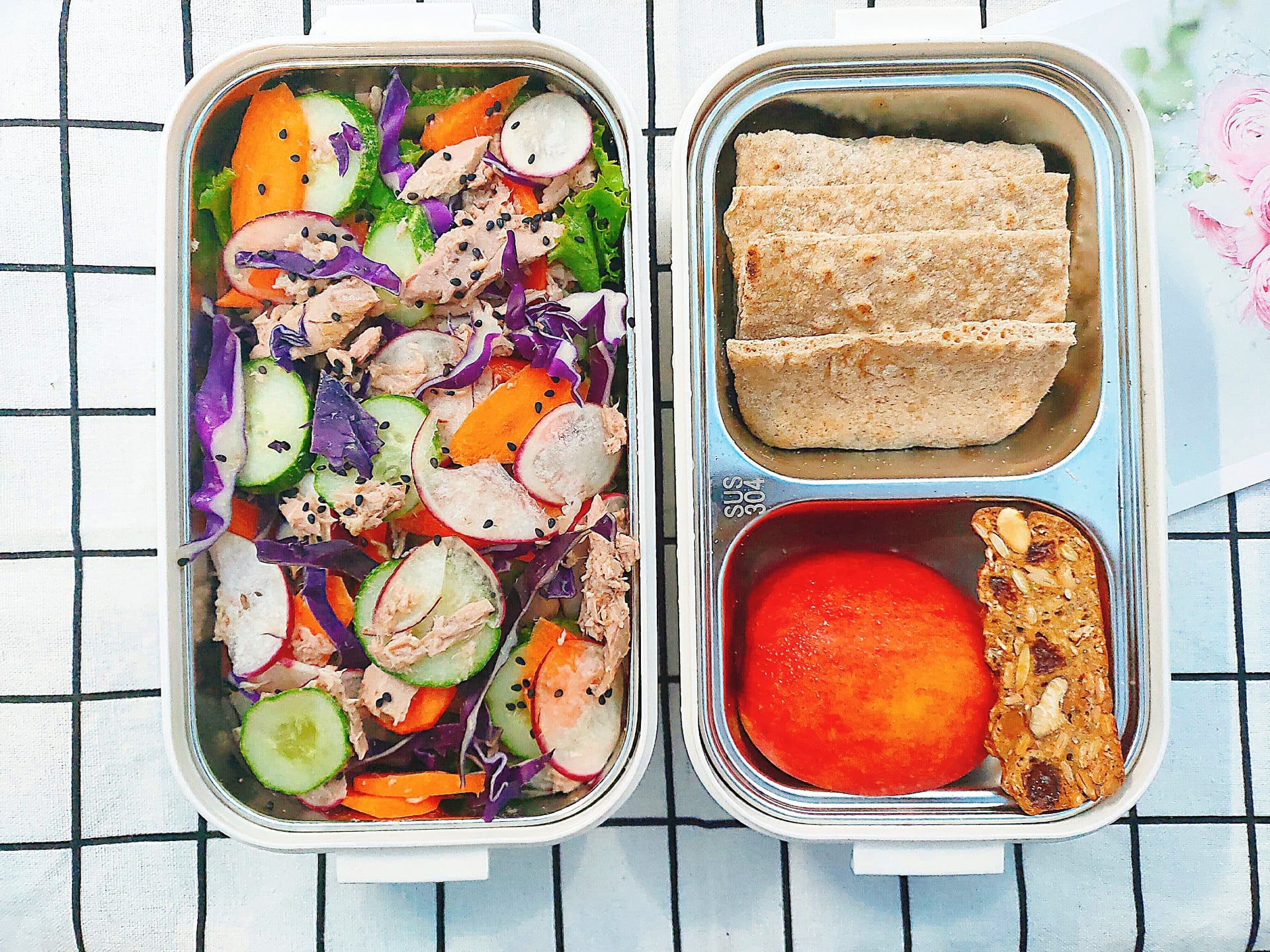 Phát thèm với cơm hộp mẹ 9X mang đi làm, rực rỡ như tranh còn bổ, rẻ-11