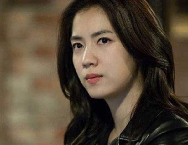 Con trai lên thành phố làm việc được trả lương 50 triệu một tháng nhưng con dâu mỗi lần chỉ gửi về 1 triệu mà vẫn được cả làng ca tụng có lòng hiếu thảo-1