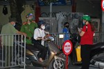 Hà Nội cách ly y tế thêm 4 tuyến phố gần Bệnh viện Việt Đức-4