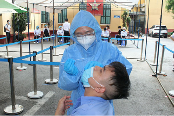 Trưa 2/10, Hà Nội thêm 2 ca mắc Covid-19 là nhân viên BV Việt Đức-1