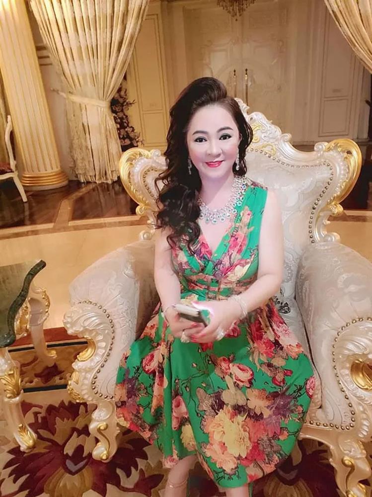 Đấu trường nhan sắc của 4 nữ đại gia ngót nghét 50 tuổi: Phu nhân tỷ phú Johnathan Hạnh Nguyễn hay ai sẽ về đích?-2