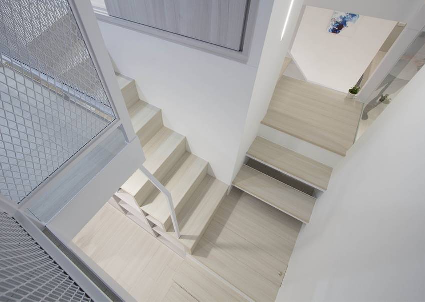 Thiết kế thông minh biến căn hộ nhỏ hẹp của 2 chị em thành tổ ấm xinh xắn, từ yếu điểm trở thành không gian độc đáo và tiện dụng-19