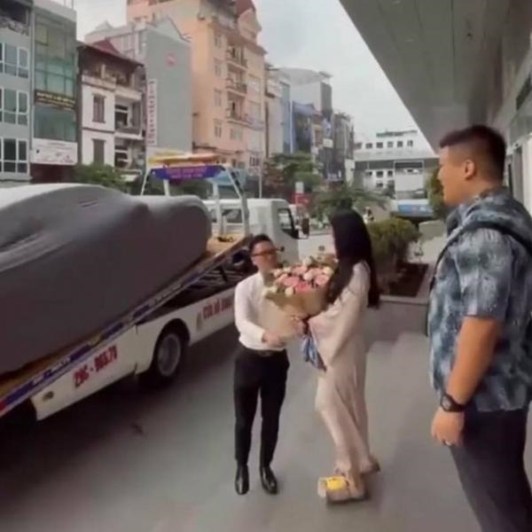 Nghi vấn siêu xe Porsche liên quan đường dây đánh bạc khủng ở Hà Nội là quà cưới được một hot girl khoe lên mạng tháng 4/2021-5