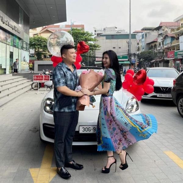 Nghi vấn siêu xe Porsche liên quan đường dây đánh bạc khủng ở Hà Nội là quà cưới được một hot girl khoe lên mạng tháng 4/2021-6