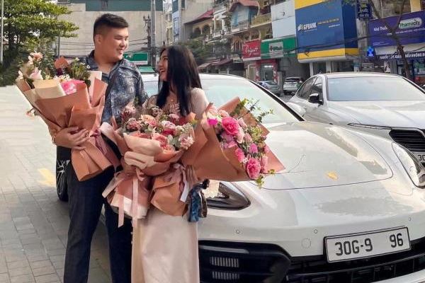 Chân dung kẻ cầm đầu đường dây đánh bạc qua mạng khủng trị giá 1.500 tỉ vừa bị triệt phá-5