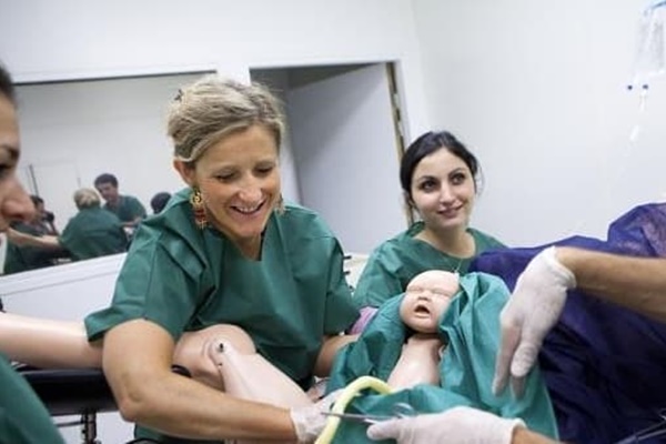 Sinh mổ không phải ai cũng thích hợp, đối với 3 kiểu bà bầu này thì sinh thường là lựa chọn tốt nhất-3