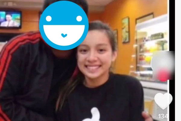 NSND Hồng Vân lặng lẽ đến viếng Phi Nhung, lặng người trước di ảnh của cố nghệ sĩ-5