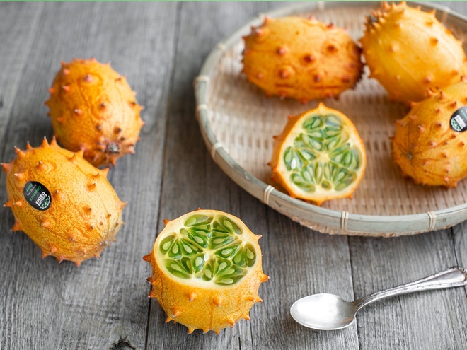 Kỳ lạ loại dưa chuột vỏ vàng, gai xù xì, vị như chuối, chanh dây-2