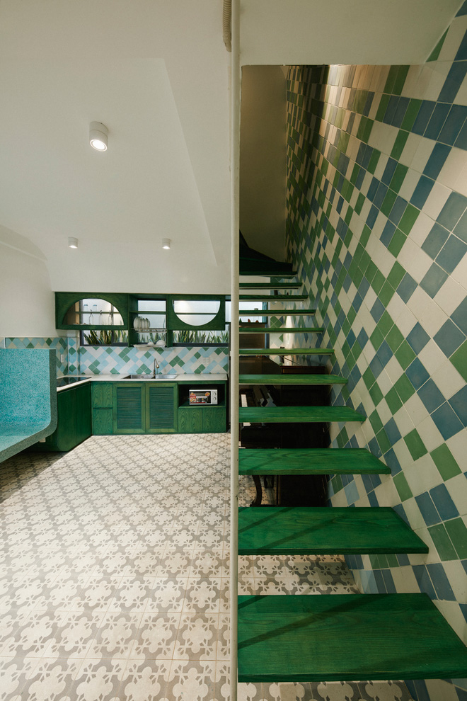 Nhà xanh lá 34m2 lọt thỏm giữa những công trình cao tầng nhưng vẫn nổi nhất khu nhờ loạt điểm nhấn độc nhất vô nhị-14