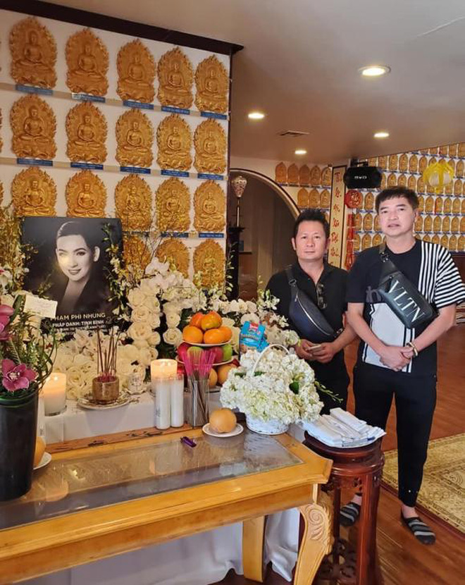 Lễ cúng thất đầu của ca sĩ Phi Nhung ở Mỹ: Con gái ruột và vợ cũ Bằng Kiều đội tang, Thanh Thảo - Thu Hoài cùng dàn sao Việt đến chia buồn-6