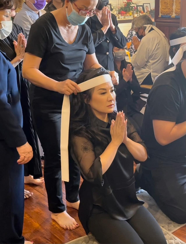 Lễ cúng thất đầu của ca sĩ Phi Nhung ở Mỹ: Con gái ruột và vợ cũ Bằng Kiều đội tang, Thanh Thảo - Thu Hoài cùng dàn sao Việt đến chia buồn-3