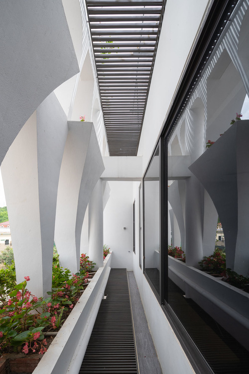 Gia đình yêu thiên nhiên xây nhà 6 tỷ, gộp hai lô đất, thiết kế mặt tiền trồng cây chất khỏi bàn-9