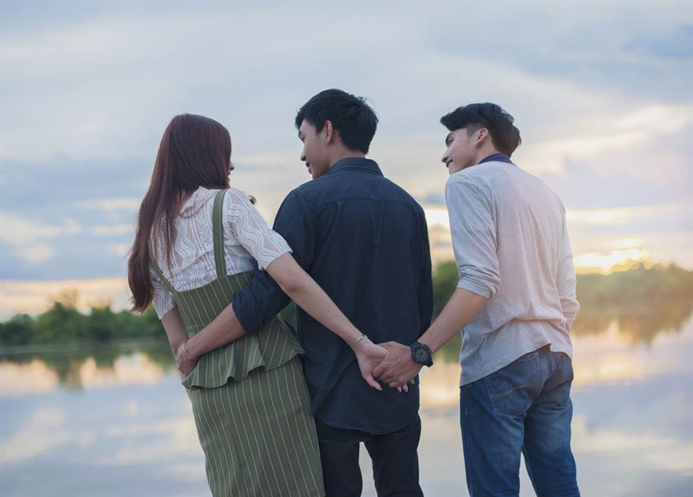 Người yêu ghen với bạn thân khác giới của mình, cô gái khó chịu phàn nàn ai ngờ nhận… gáo nước lạnh” từ dân mạng-1