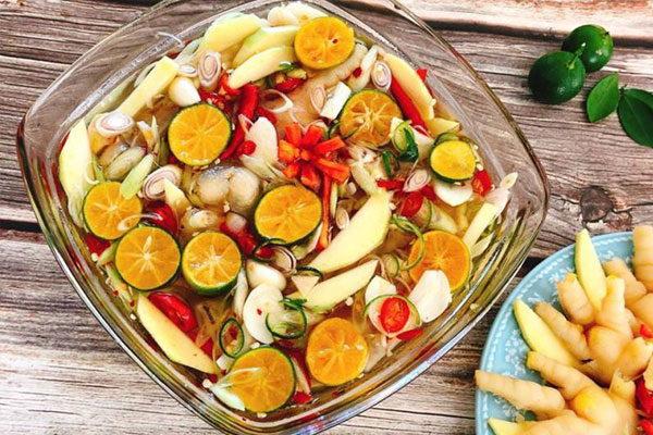 Chân gà ngâm sả ớt chua cay, giòn giòn ai cũng mê, biết thêm công thức pha nước chấm này càng thêm hấp dẫn-7