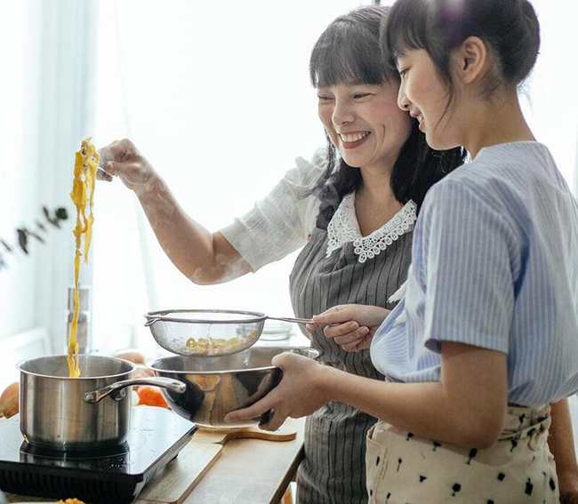 Kết hôn được 6 tháng, tăng 5 kg: Sống chung với mẹ chồng, muốn ăn ít hơn nhưng ngại từ chối thì phải làm sao?-1