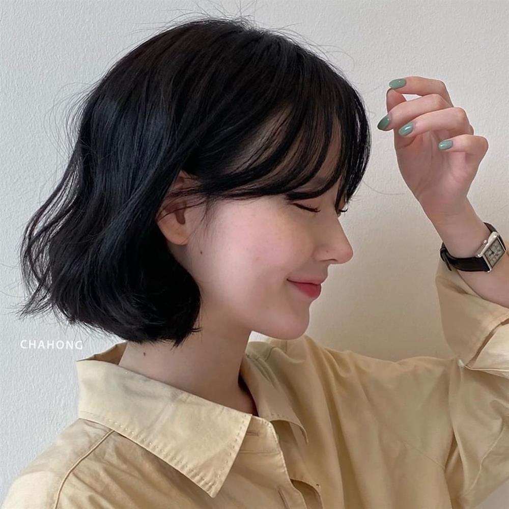 4 kiểu tóc ngắn siêu sang cho nàng U30, cắt xong mặt nhỏ đi tóc dày hơn thì tội gì không triển luôn!-7