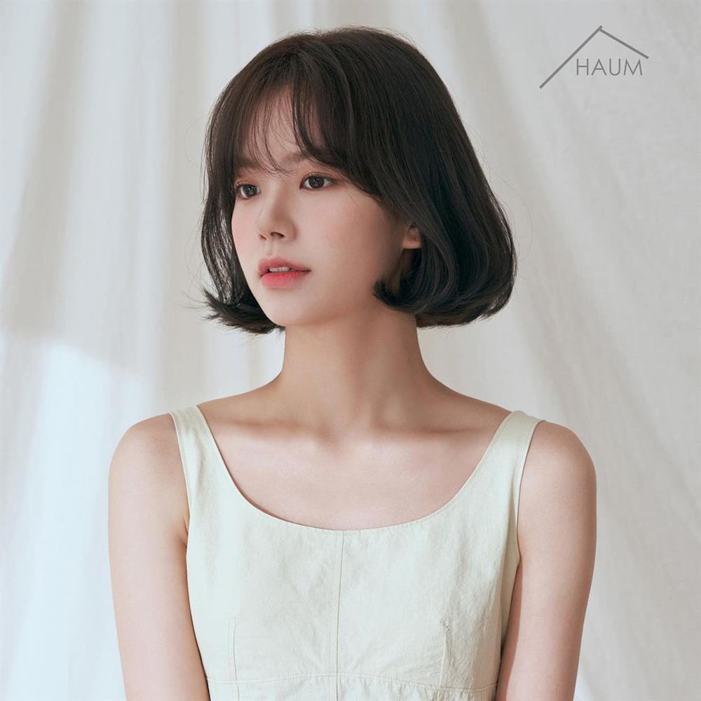 4 kiểu tóc ngắn siêu sang cho nàng U30, cắt xong mặt nhỏ đi tóc dày hơn thì tội gì không triển luôn!-14