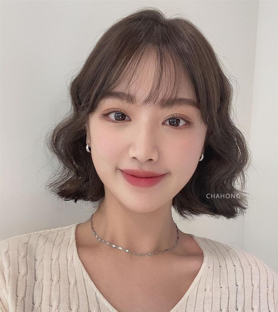 4 kiểu tóc ngắn siêu sang cho nàng U30, cắt xong mặt nhỏ đi tóc dày hơn thì tội gì không triển luôn!-9