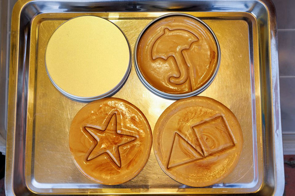 Hốt bạc với kinh doanh ăn theo phim Trò chơi con mực-1