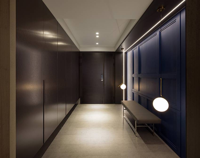 Dinh thự trang nhã của quý ông lịch lãm, mềm mại cổ điển nhưng vẫn rất gọn gàng, hiện đại-3